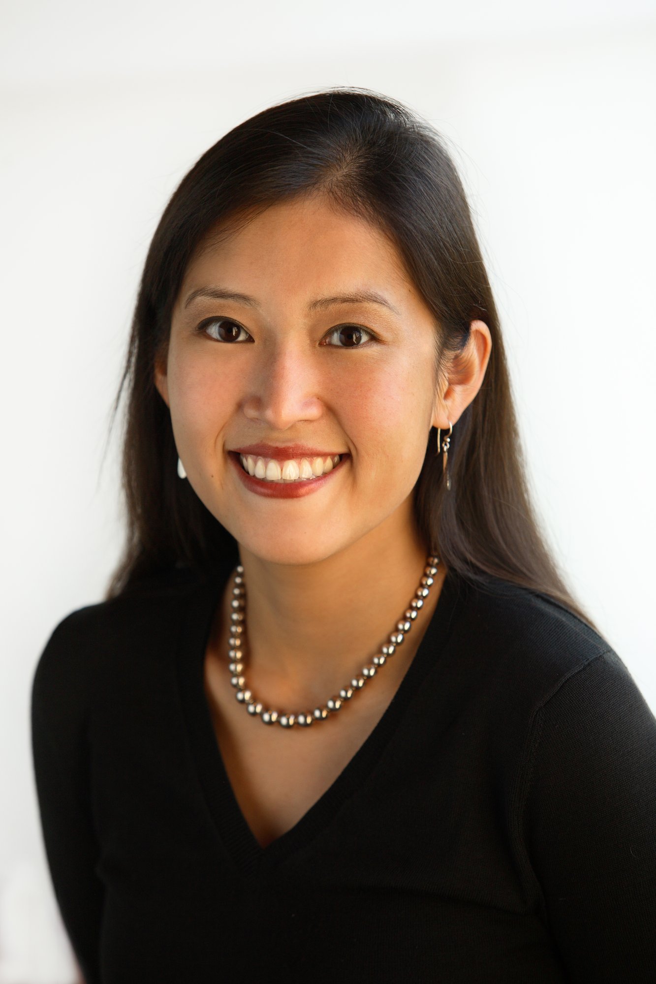 Joanna Graham Headshot (1) (2)